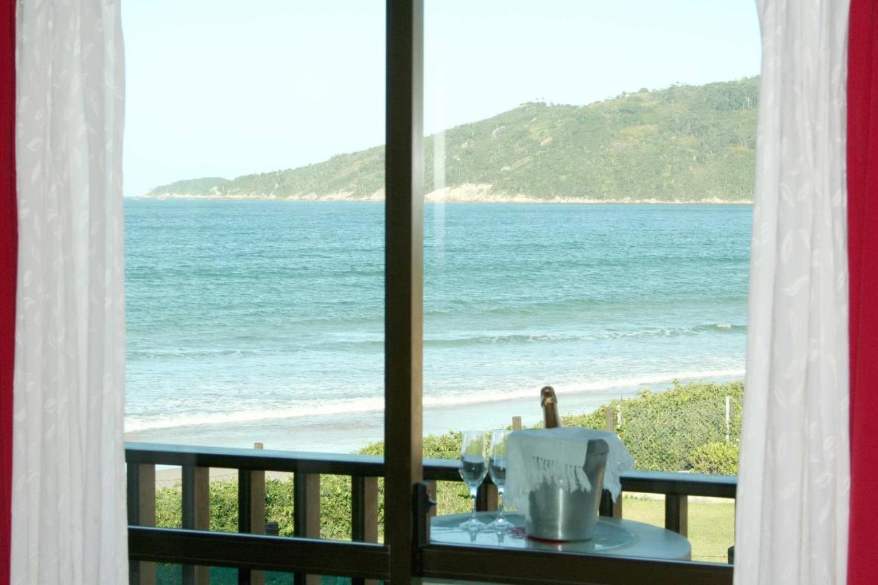 Olhos Verdes Guest House บอมบินญัส ภายนอก รูปภาพ