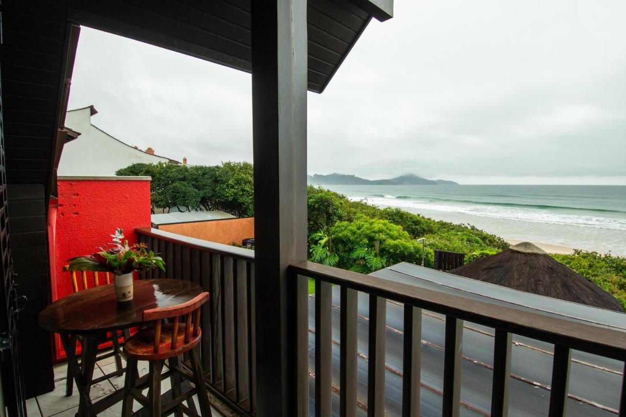 Olhos Verdes Guest House บอมบินญัส ภายนอก รูปภาพ