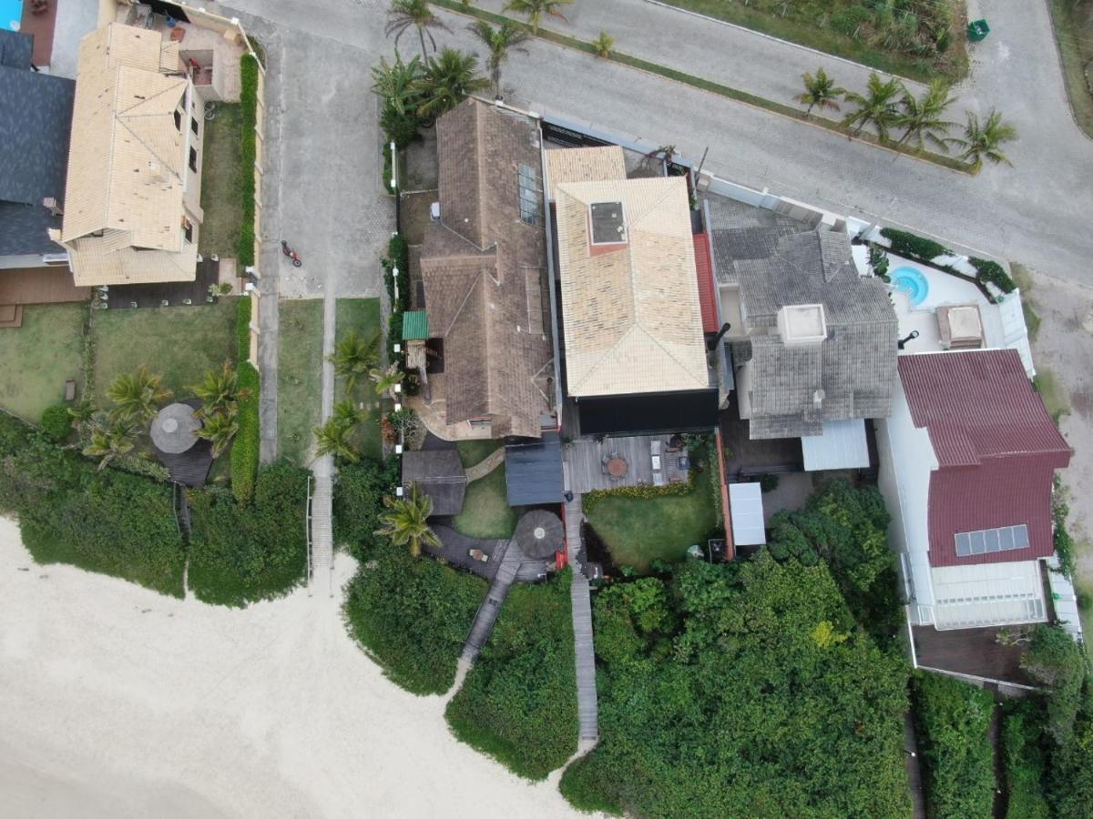 Olhos Verdes Guest House บอมบินญัส ภายนอก รูปภาพ