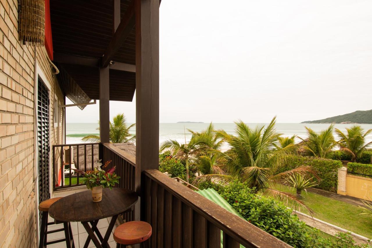 Olhos Verdes Guest House บอมบินญัส ภายนอก รูปภาพ