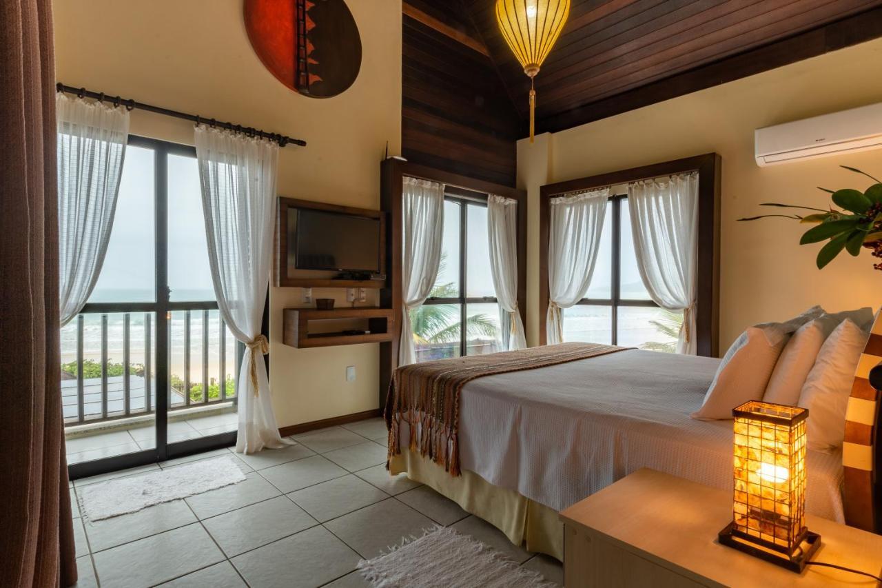 Olhos Verdes Guest House บอมบินญัส ภายนอก รูปภาพ