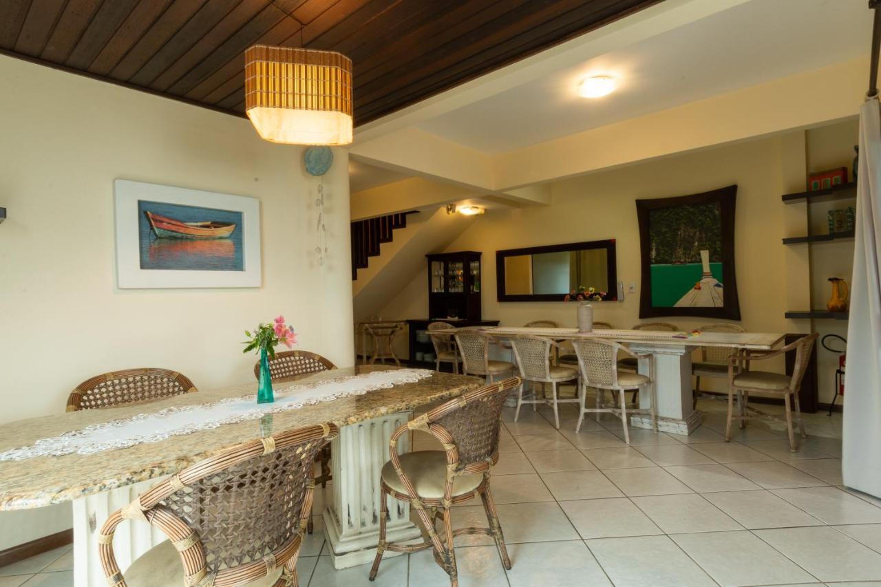 Olhos Verdes Guest House บอมบินญัส ภายนอก รูปภาพ